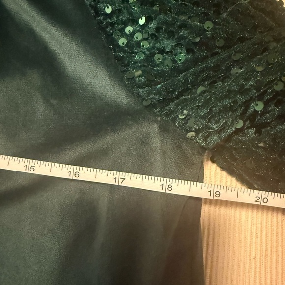 ODDY Green Pleated Sequin Blouse with Mandarin Collar - Picture 7 of 9